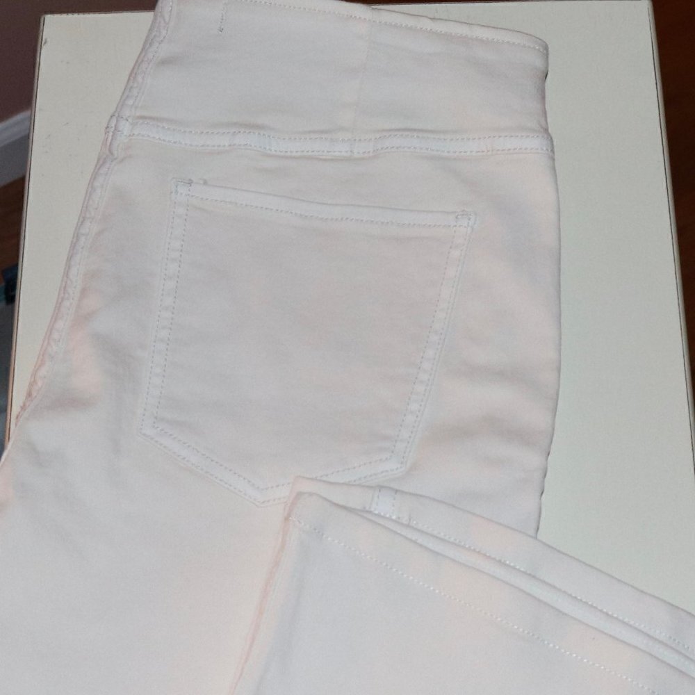 We The Free Womens Flared Legs Pants in white Size 30